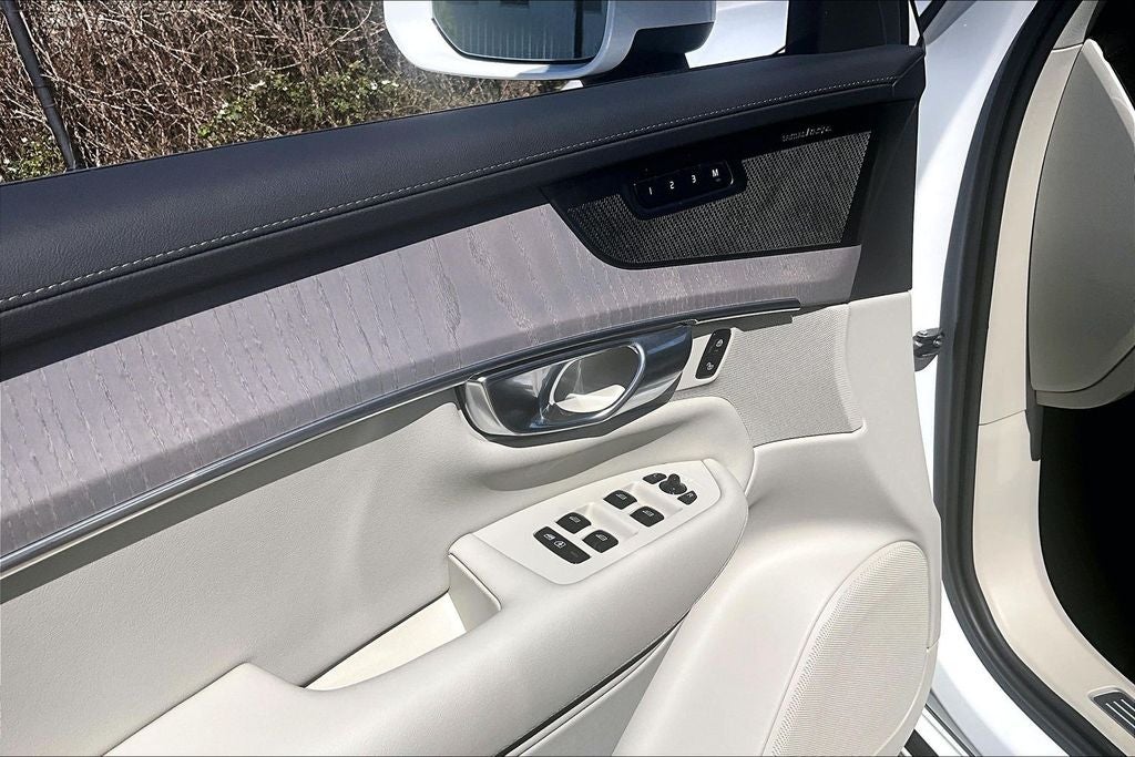 2026 Volvo XC90 B6 Ultra