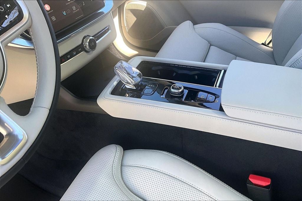 2026 Volvo XC90 B6 Ultra