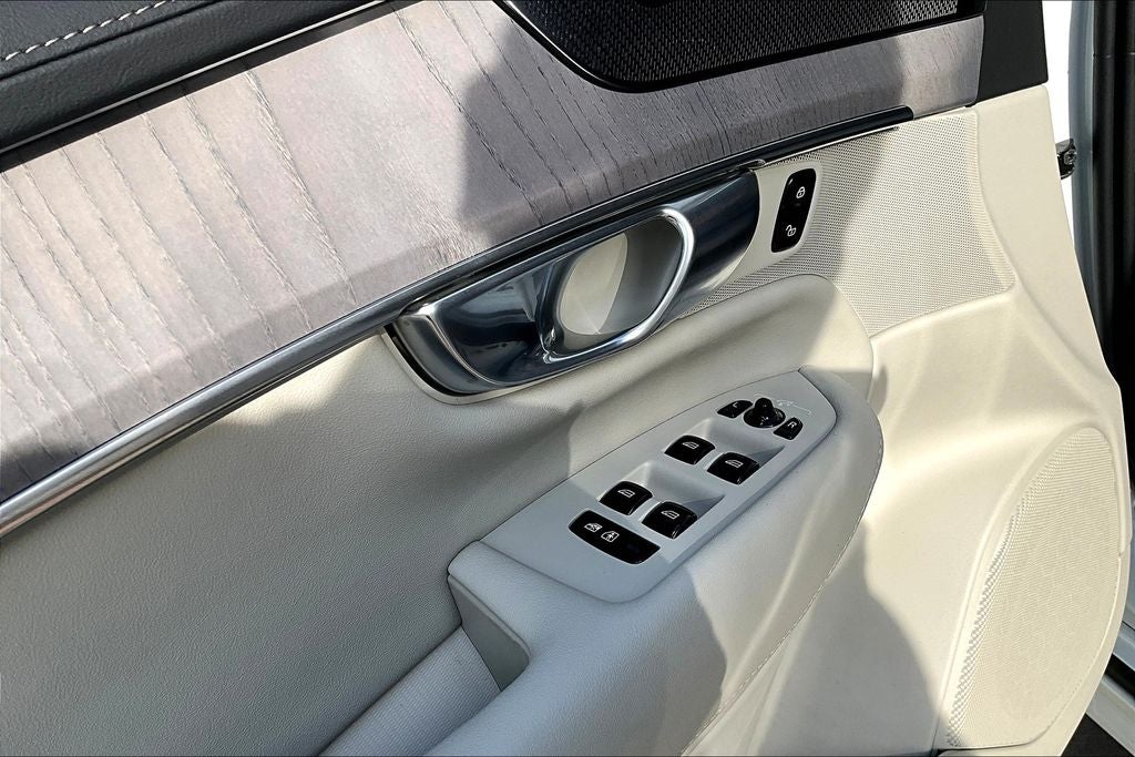 2026 Volvo XC90 B6 Ultra