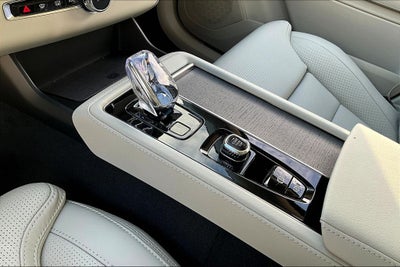 2026 Volvo XC90 B6 Ultra