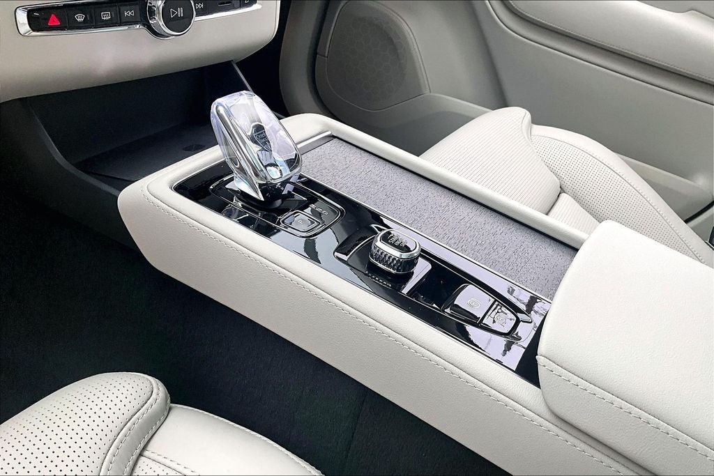 2026 Volvo XC90 B6 Ultra