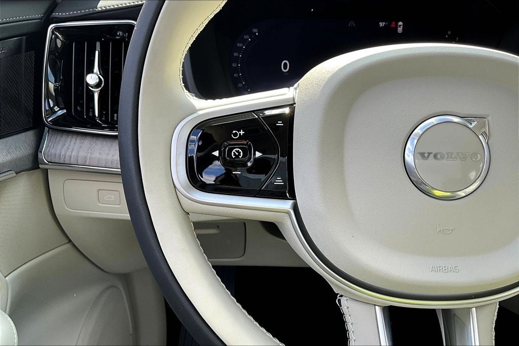 2026 Volvo XC90 B6 Ultra