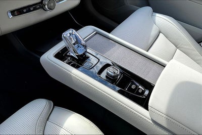 2026 Volvo XC90 B6 Ultra