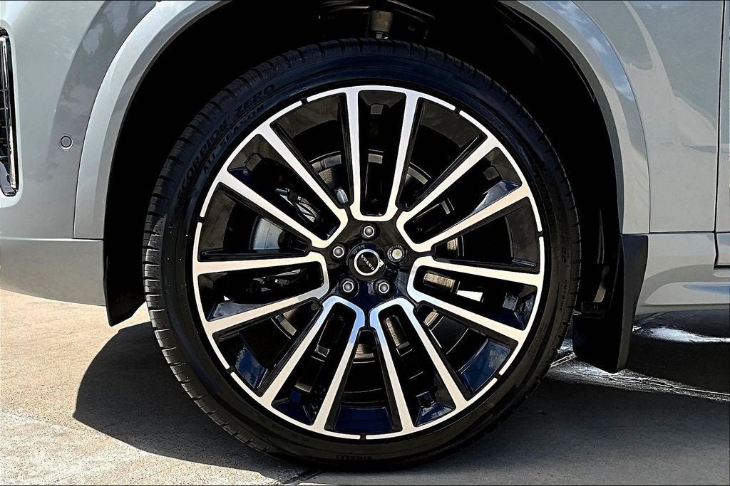 2026 Volvo XC90 B6 Ultra