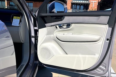 2026 Volvo XC90 B6 Ultra