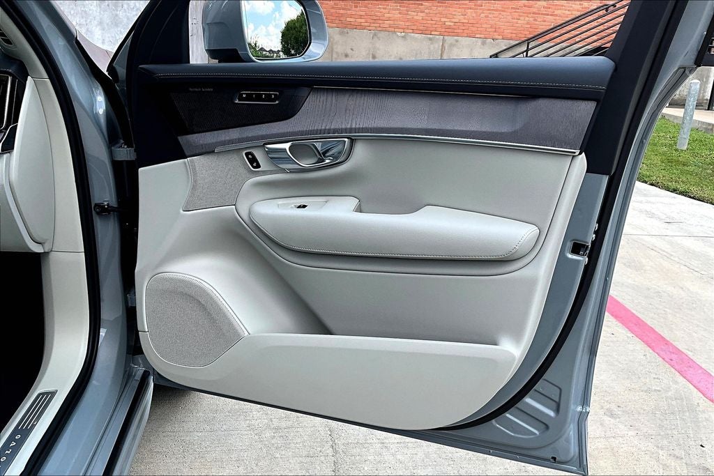 2026 Volvo XC90 B6 Ultra