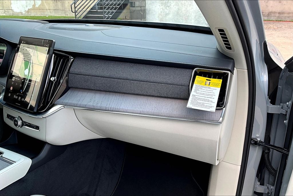 2026 Volvo XC90 B6 Ultra