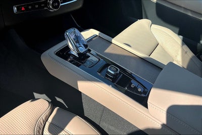 2026 Volvo XC90 B6 Ultra