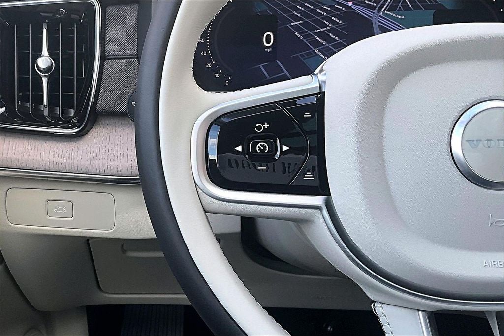 2026 Volvo XC90 B6 Ultra