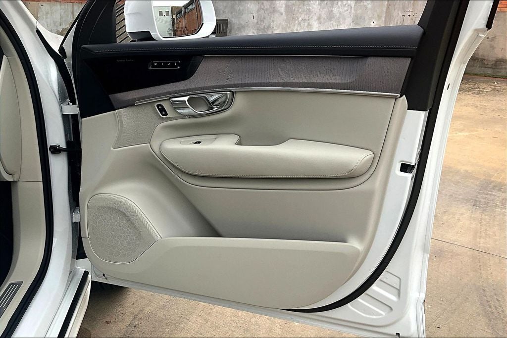 2026 Volvo XC90 B6 Ultra