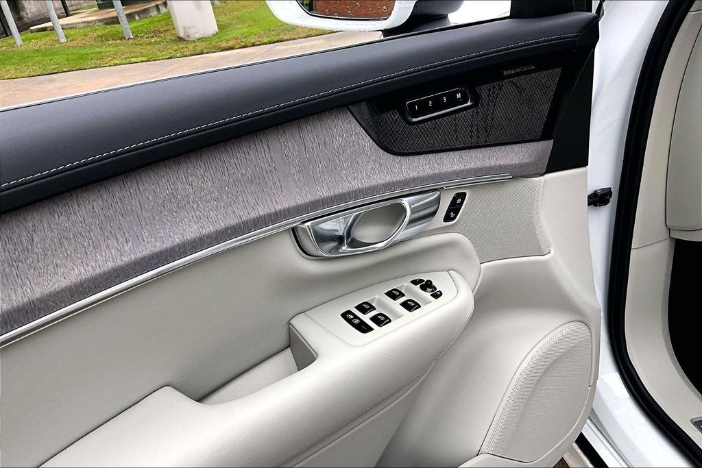 2026 Volvo XC90 B6 Ultra