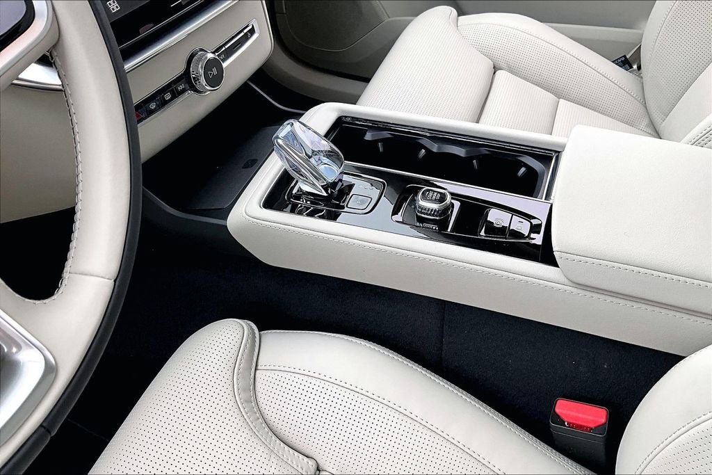 2026 Volvo XC90 B6 Ultra