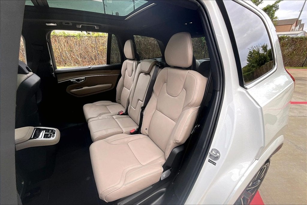 2027 Volvo XC90 B6 Ultra