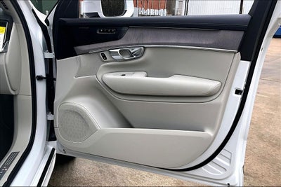 2026 Volvo XC90 B6 Ultra