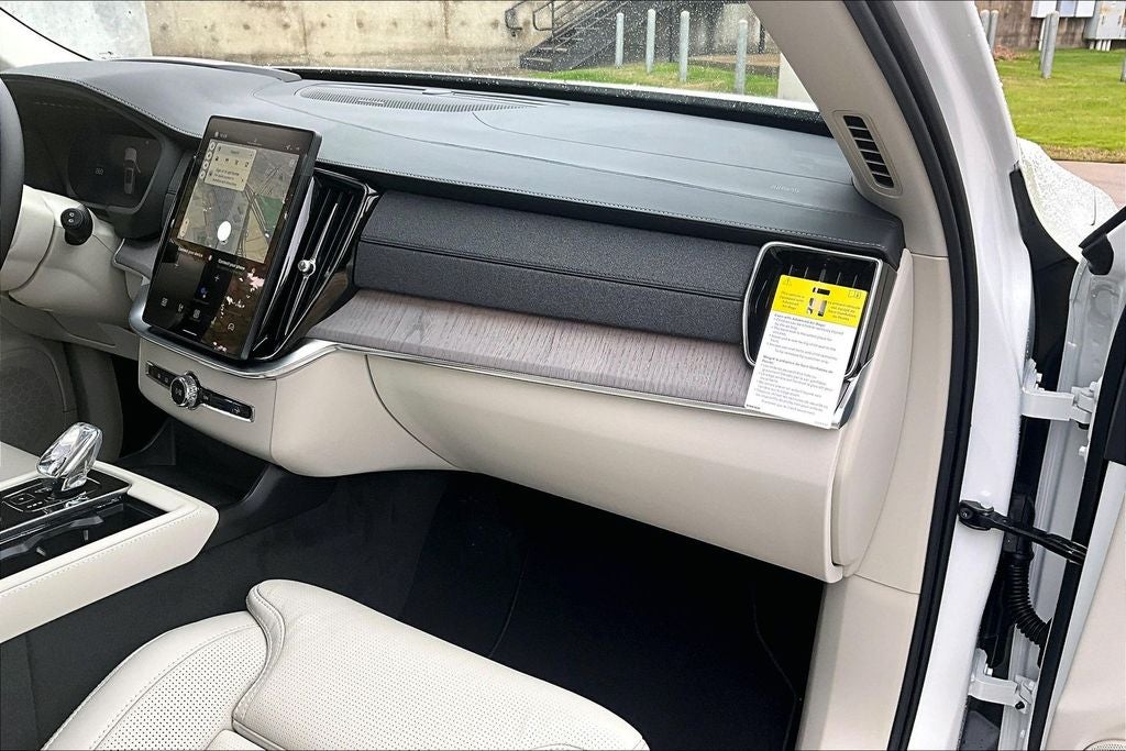 2026 Volvo XC90 B6 Ultra