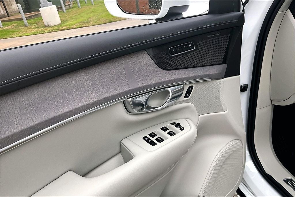 2026 Volvo XC90 B6 Ultra