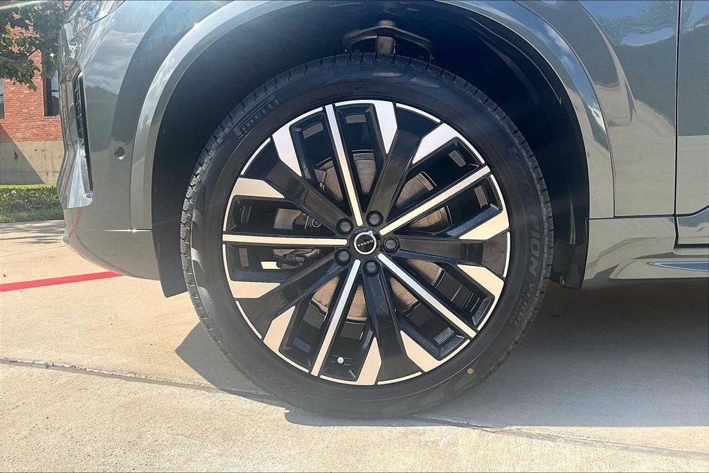 2027 Volvo XC90 B6 Ultra