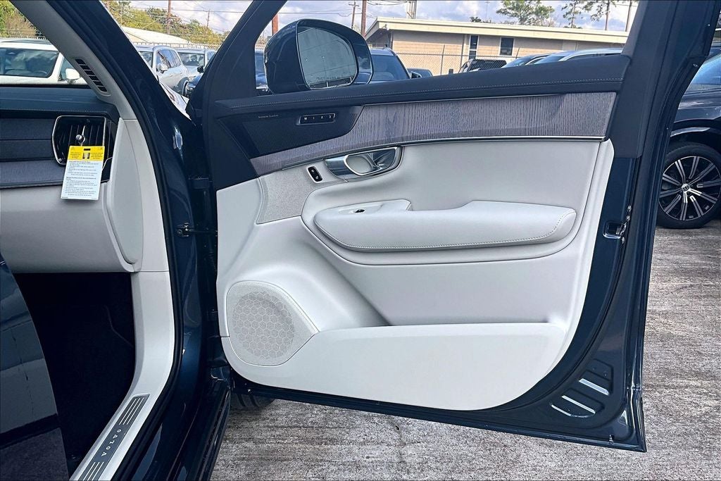 2026 Volvo XC90 B6 Ultra