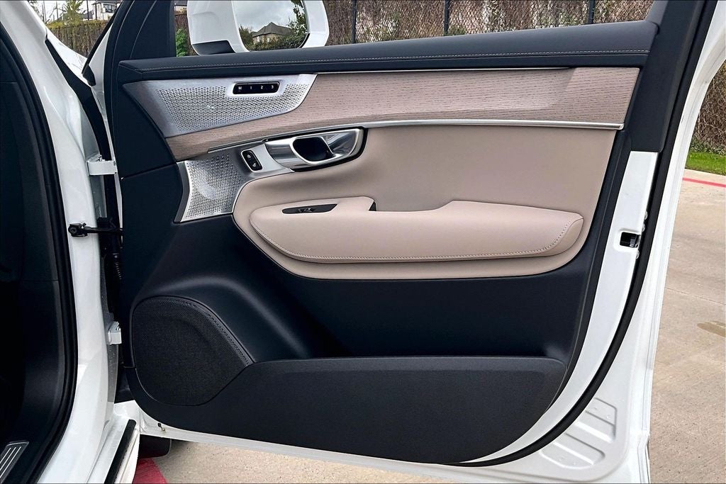 2026 Volvo XC90 B6 Ultra
