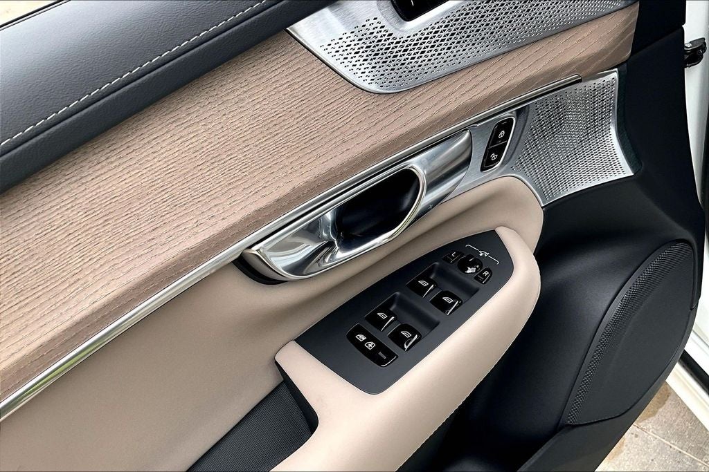 2026 Volvo XC90 B6 Ultra