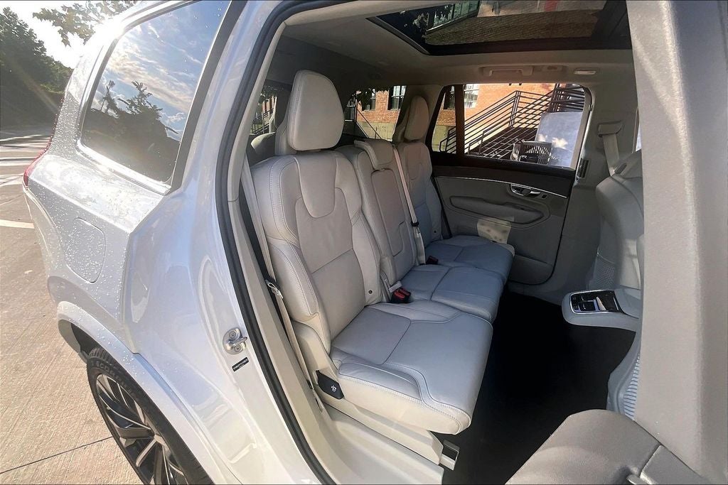 2027 Volvo XC90 B6 Ultra