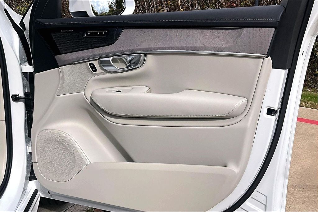 2026 Volvo XC90 B6 Ultra