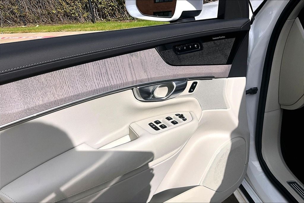 2026 Volvo XC90 B6 Ultra