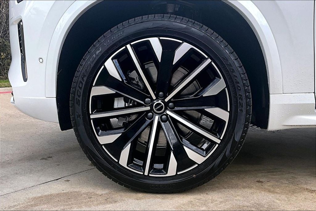 2026 Volvo XC90 B6 Ultra