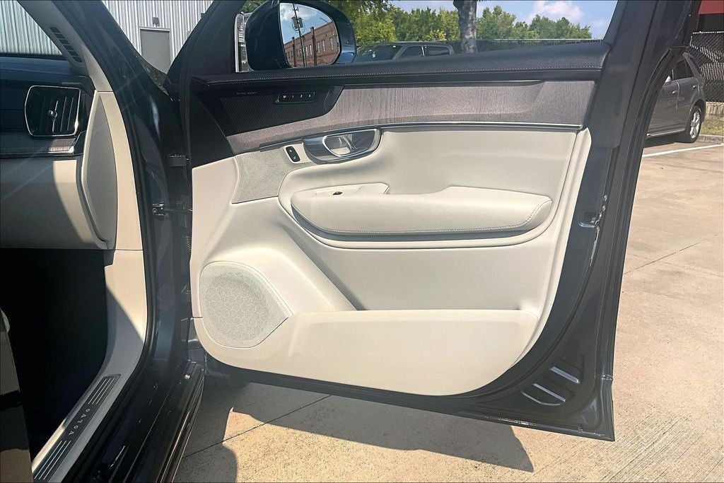 2026 Volvo XC90 B6 Ultra
