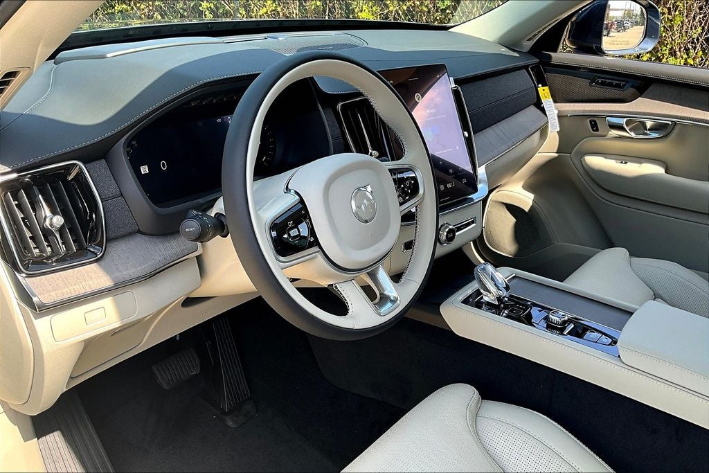 2026 Volvo XC90 B6 Ultra