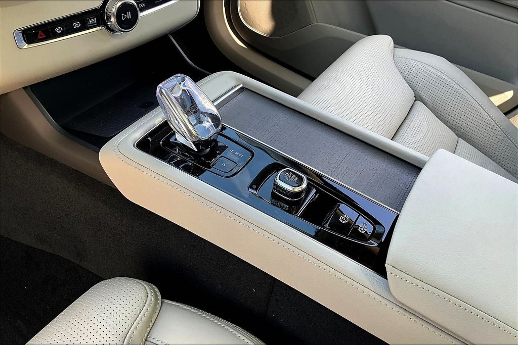 2026 Volvo XC90 B6 Ultra