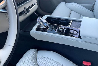 2026 Volvo XC90 B6 Ultra