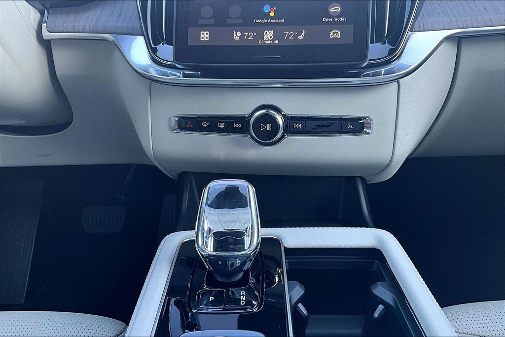 2026 Volvo XC90 B6 Ultra