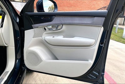 2026 Volvo XC90 B6 Ultra