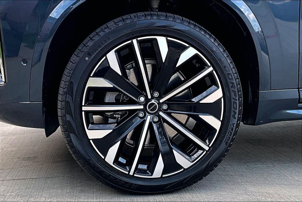 2026 Volvo XC90 B6 Ultra