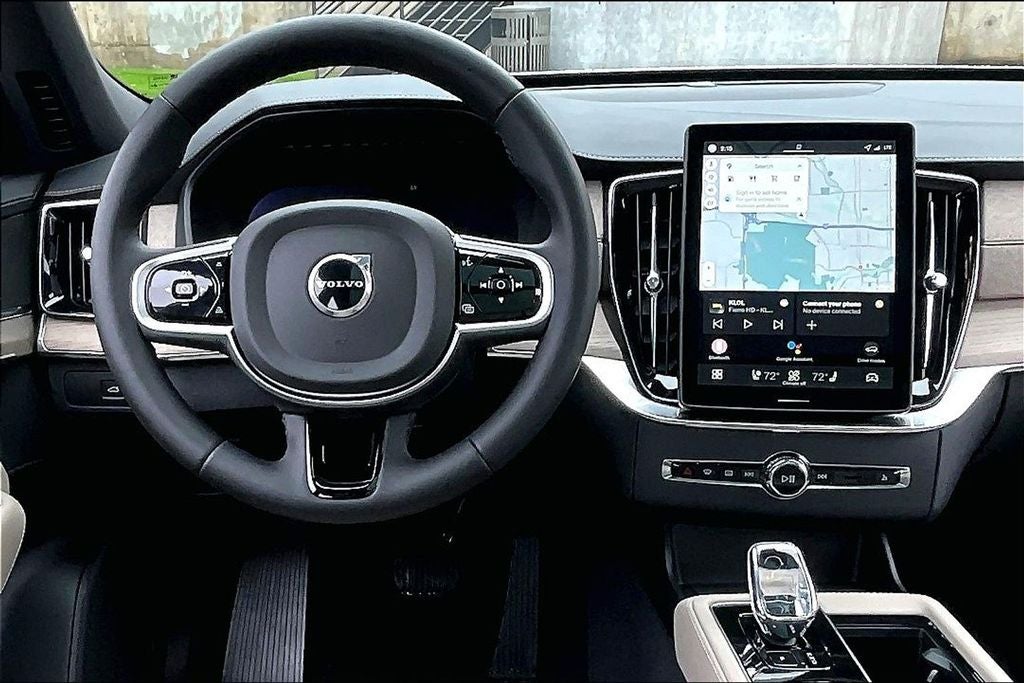 2026 Volvo XC90 B6 Core