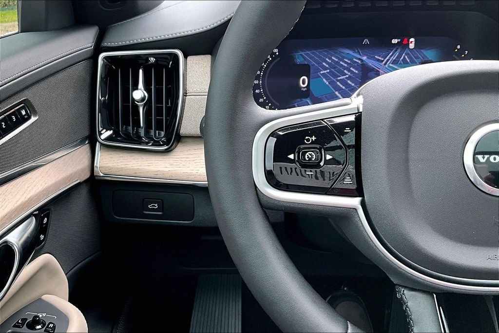 2026 Volvo XC90 B6 Core