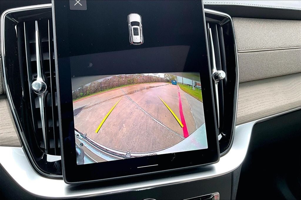 2026 Volvo XC90 B6 Core