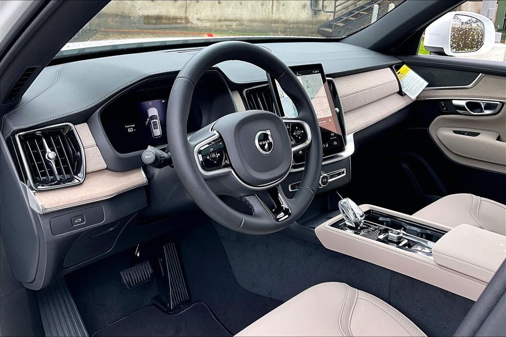 2026 Volvo XC90 B6 Core