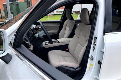 2026 Volvo XC90 B6 Core