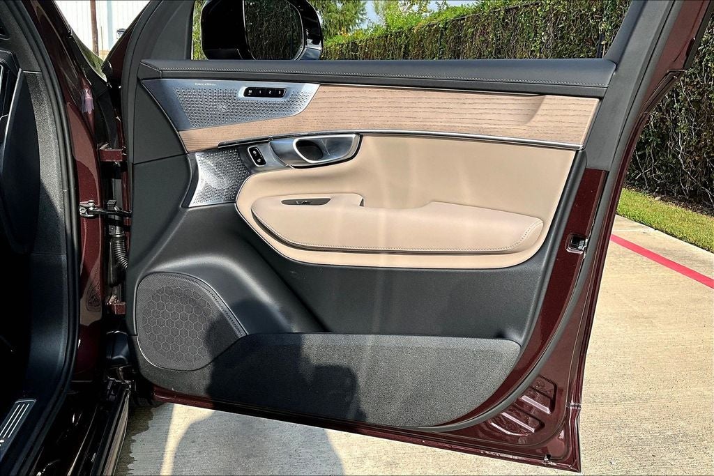 2026 Volvo XC90 B6 Ultra