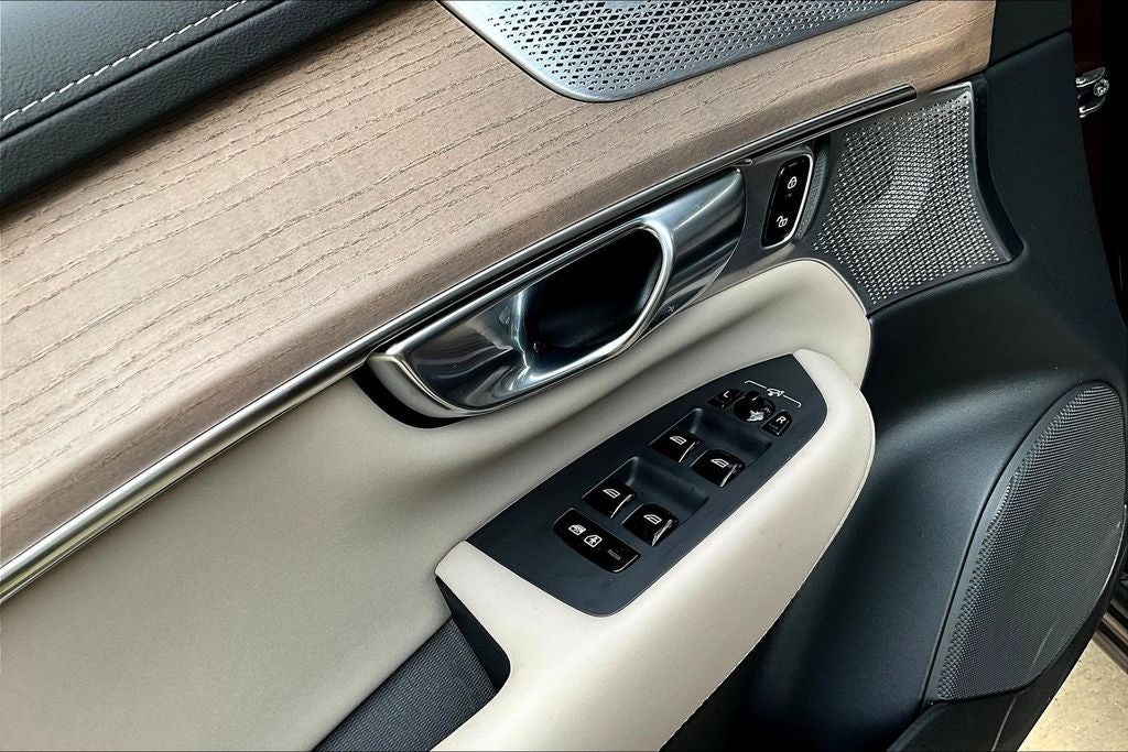 2026 Volvo XC90 B6 Ultra