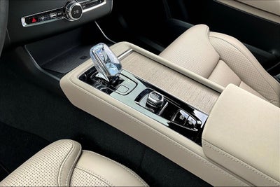 2026 Volvo XC90 B6 Ultra