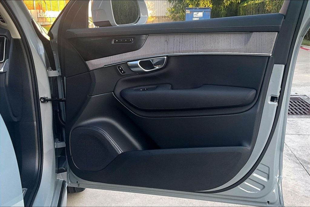 2027 Volvo XC90 B6 Ultra