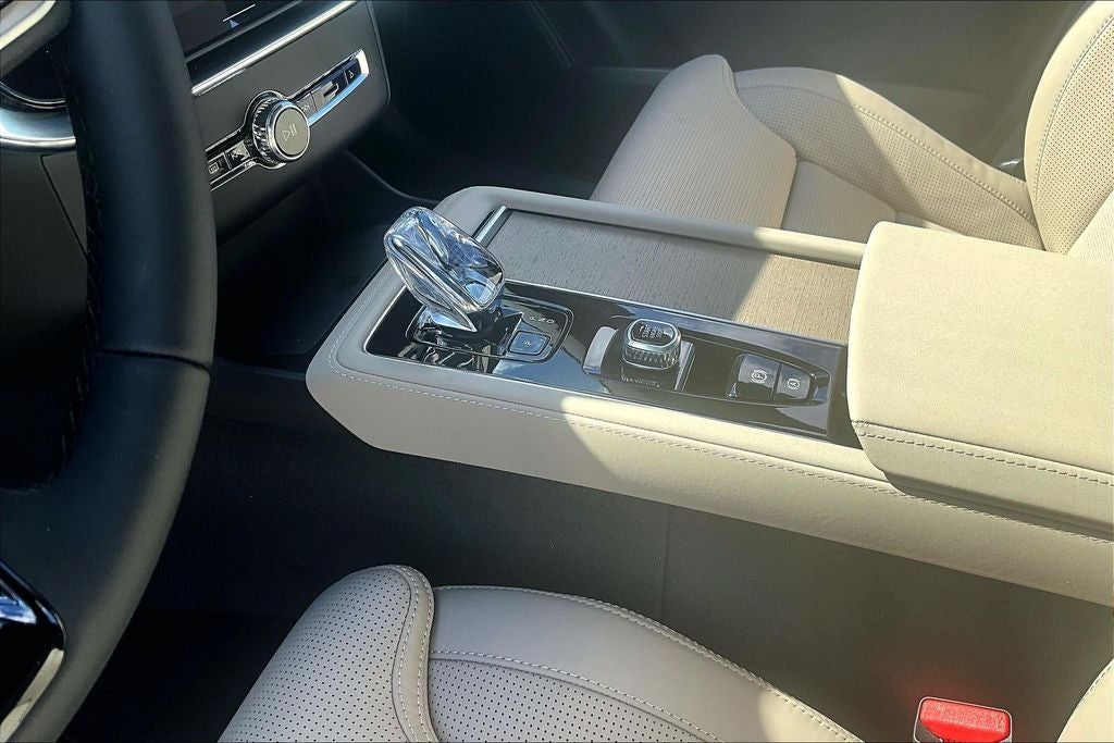 2026 Volvo XC90 B6 Ultra