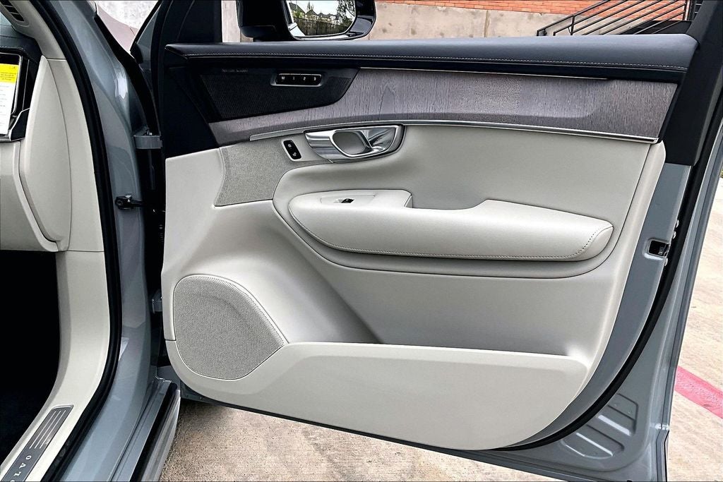 2026 Volvo XC90 B6 Ultra