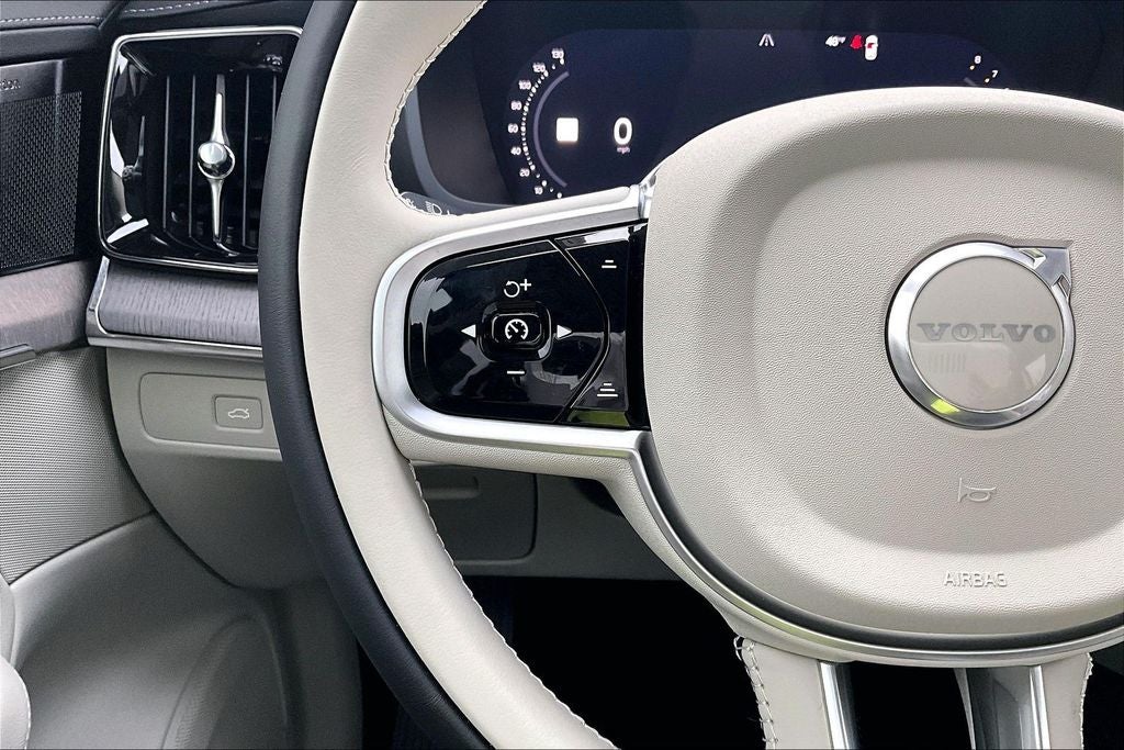 2026 Volvo XC90 B6 Ultra