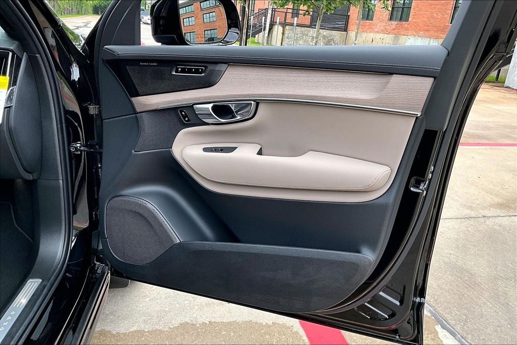 2026 Volvo XC90 B6 Ultra