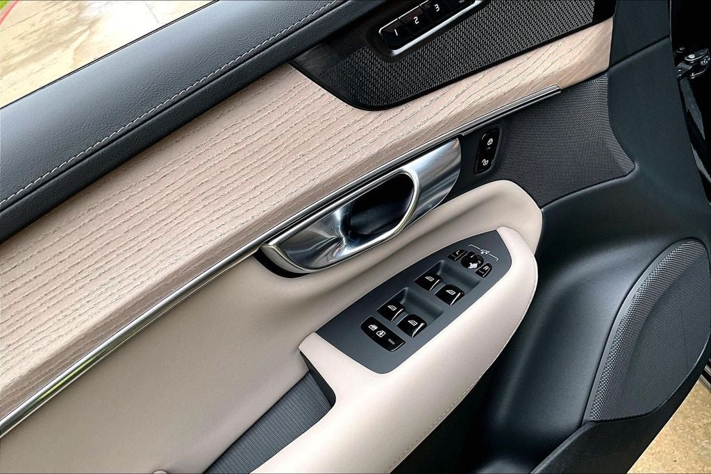 2026 Volvo XC90 B6 Ultra