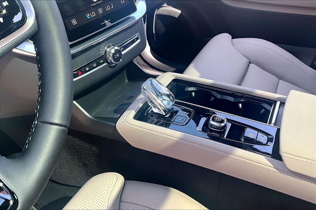 2027 Volvo XC90 B6 Ultra